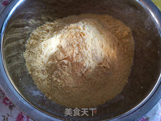 小根蒜酸菜玉米面包子的做法步骤:6