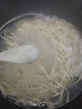空心菜鸡蛋面的做法步骤：3