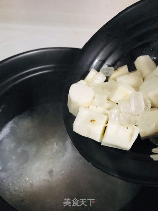山药薏米芡实粥的做法步骤:6