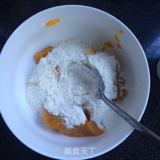 南瓜酸奶饼的做法步骤:2