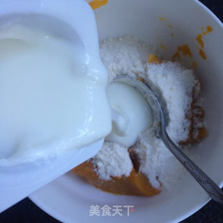 南瓜酸奶饼的做法步骤:3