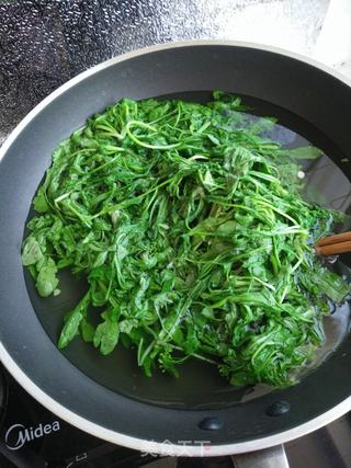 荠菜猪肉水饺的做法步骤:2