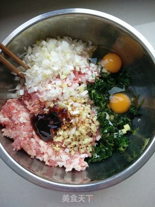 荠菜猪肉水饺的做法步骤:7
