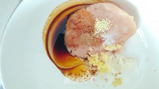 鸡肉芹菜馄饨的做法步骤:3
