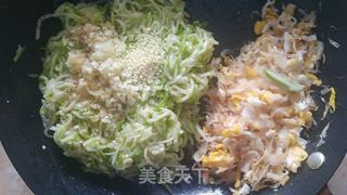 西葫芦蒸饺的做法步骤:6