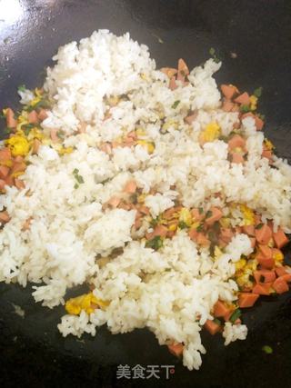 菠萝炒饭的做法步骤:7