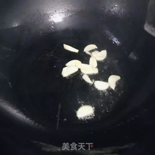 韭菜炒豆芽的做法步骤：3