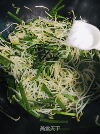 韭菜炒豆芽的做法步骤:6