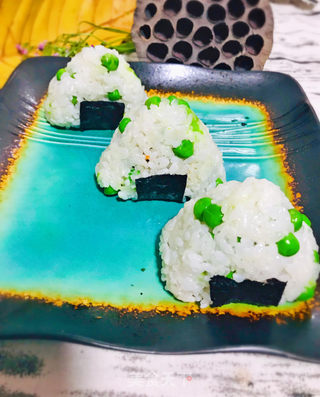 海苔三角饭团的做法步骤:14