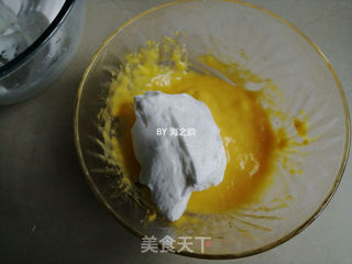 电饭锅版戚风蛋糕的做法步骤:7