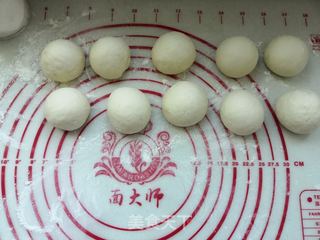 包菜粉条火腿水煎包的做法步骤:5