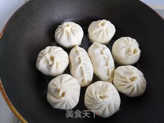包菜粉条火腿水煎包的做法步骤:10