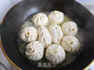 包菜粉条火腿水煎包的做法步骤:12