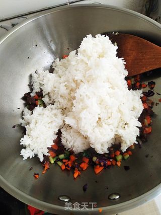 风干肠炒饭的做法步骤:6