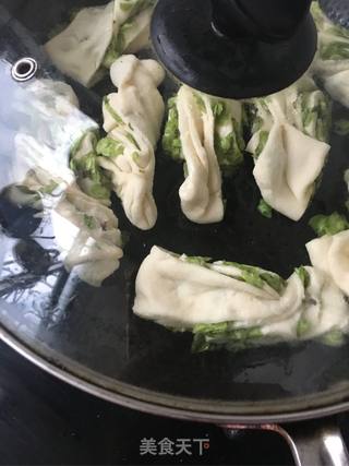 生煎榆钱卷的做法步骤:17
