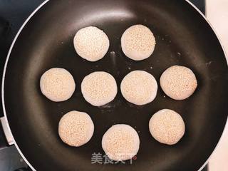 米酒芝麻饼的做法步骤：5