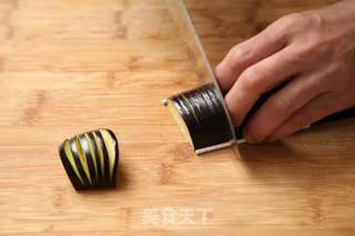 灯笼茄子的做法步骤:2