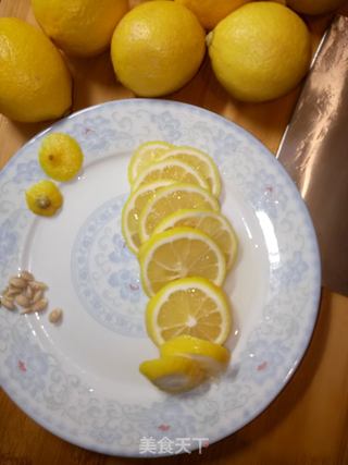 蜂蜜柠檬的做法步骤:3