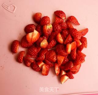 草莓冰淇淋的做法步骤:8