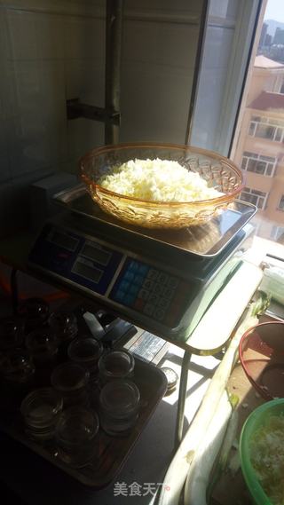 猪肉白菜馅饺子的做法步骤:2