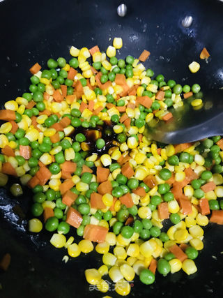 “下酒菜”腊肠炒三丁的做法步骤:4