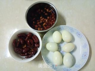 当归黑糯米红枣鸡蛋糖水的做法步骤:2