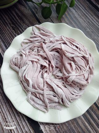 素燥子紫薯手擀面的做法步骤:4