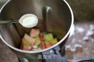 “水果”番石榴乳酸奶昔的做法步骤:4