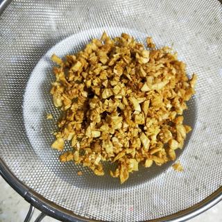 蒜香猪油腌面的做法步骤:5