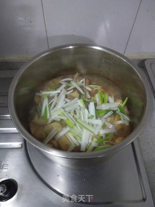 梅花肉炖山药的做法步骤:11