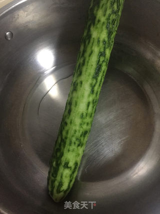 拍黄瓜的做法步骤：1