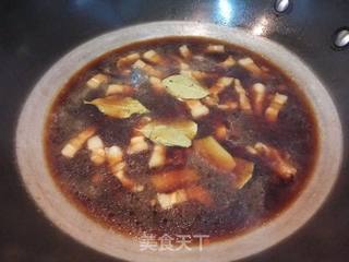 五花肉香焖黄豆的做法步骤:12