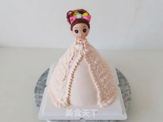 6寸芭比娃娃蛋糕的做法步骤:12