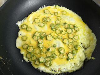 秋葵鸡蛋卷饼的做法步骤:8