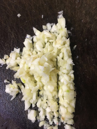 剁椒鱼头拌面的做法步骤:5