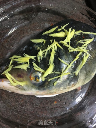 剁椒鱼头拌面的做法步骤:10