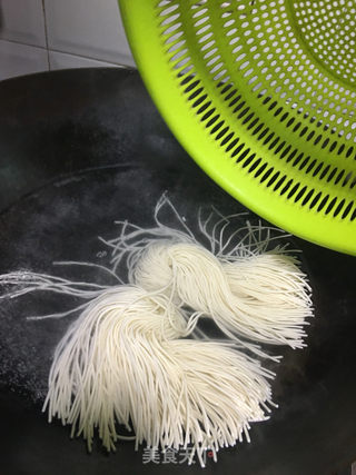 剁椒鱼头拌面的做法步骤:12