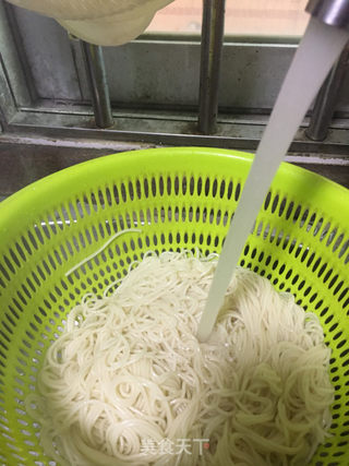 剁椒鱼头拌面的做法步骤:15