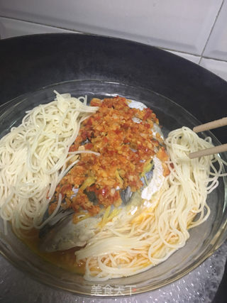 剁椒鱼头拌面的做法步骤:17