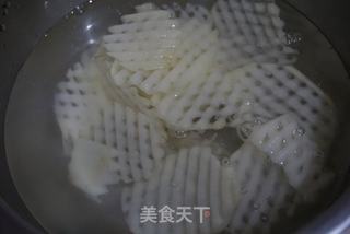 炸薯片的做法步骤:2