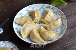 胡萝卜虾皮烫面蒸饺的做法步骤:10