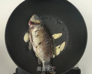 鲫鱼豆腐汤的做法步骤:5