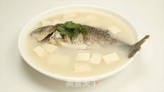 鲫鱼豆腐汤的做法步骤:9