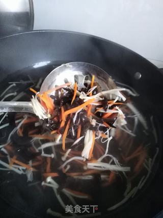 月子餐系列1:焯水素三丝的做法步骤:5