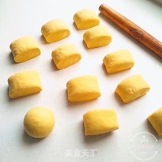 胡萝卜奶香甜馒头的做法步骤:12