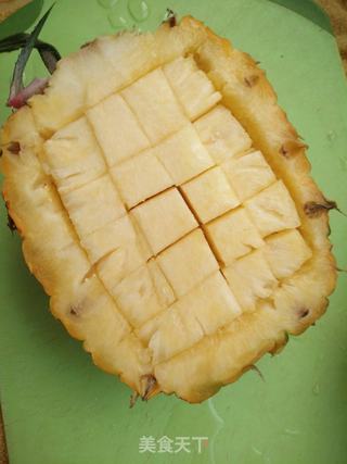 菠萝炒饭的做法步骤:2