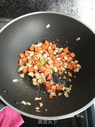 菠萝炒饭的做法步骤:7