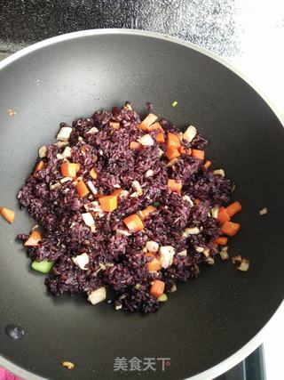 菠萝炒饭的做法步骤:9