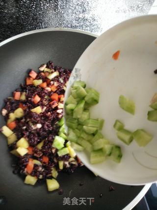 菠萝炒饭的做法步骤:13