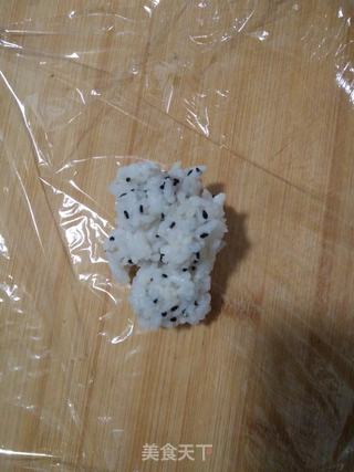 芝麻饭团的做法步骤:6